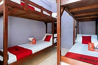 Reddoorz @ Crowne One Manila