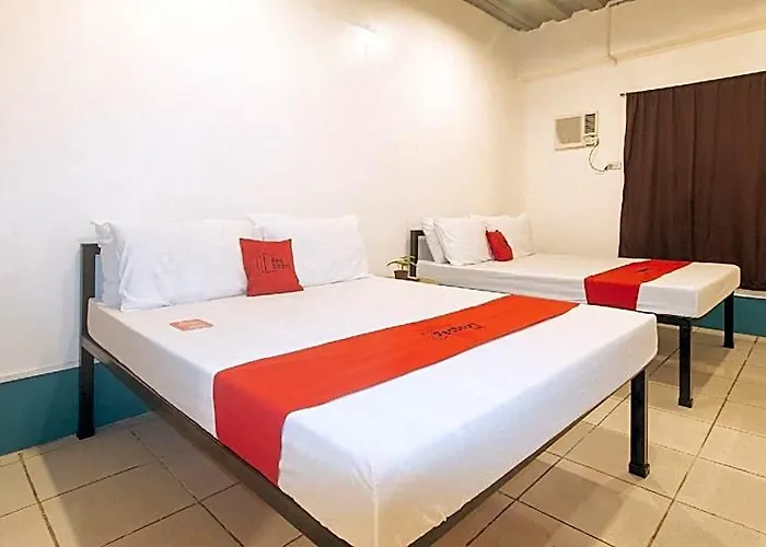 Hotel Reddoorz @ Crowne One *
